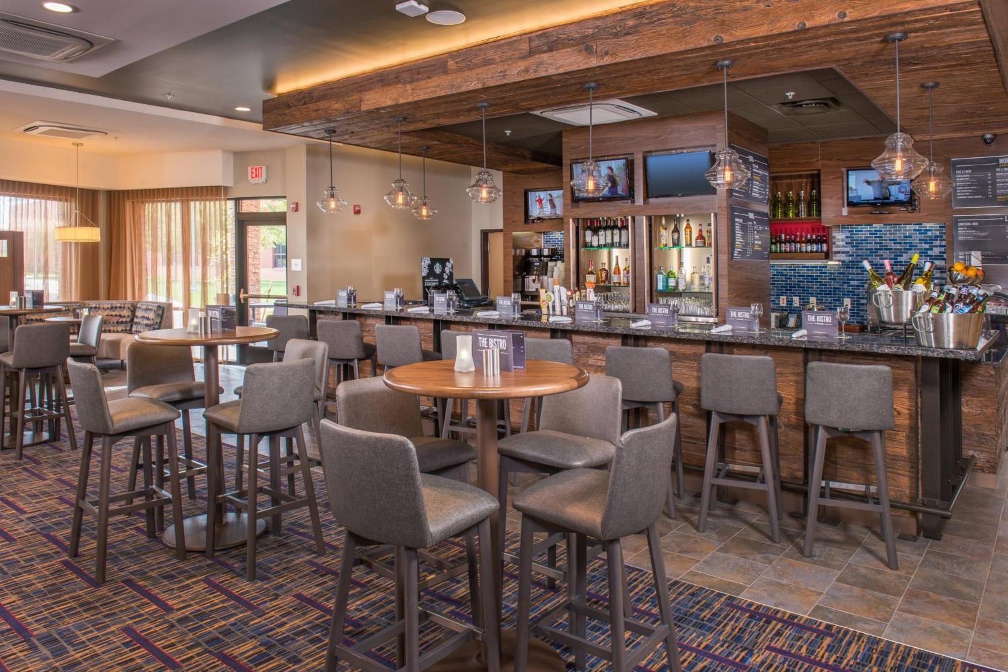 Courtyard By Marriott Shippensburg Hotel Ngoại thất bức ảnh