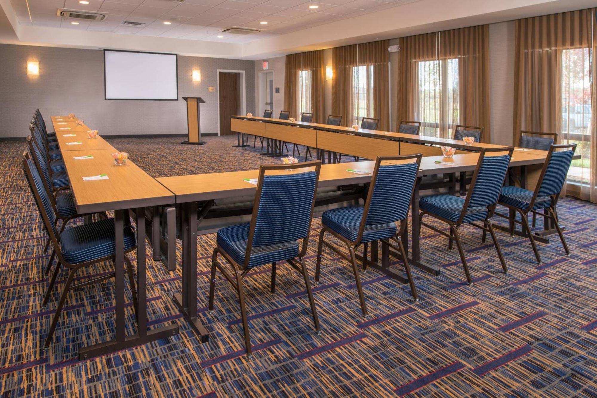 Courtyard By Marriott Shippensburg Hotel Ngoại thất bức ảnh