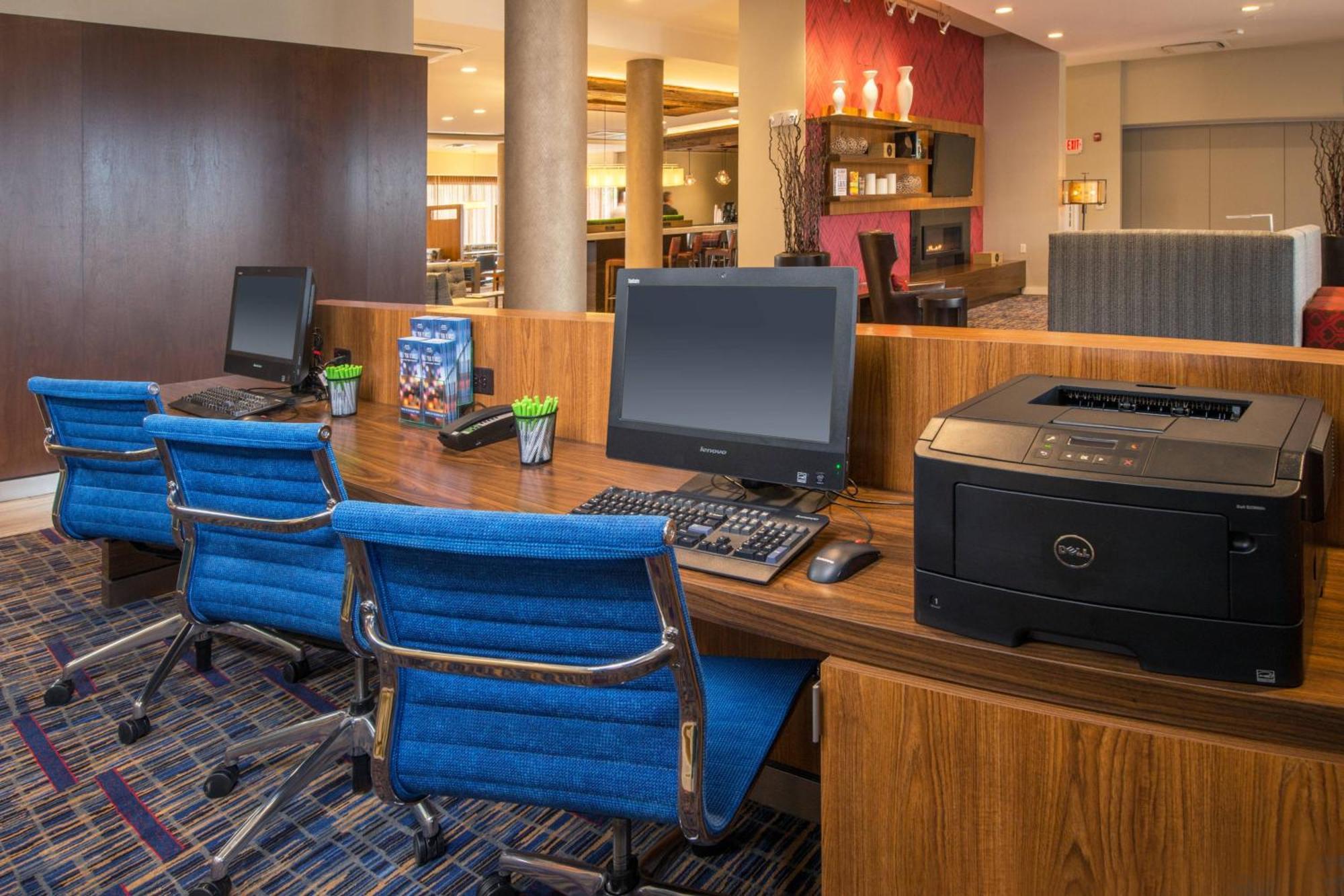 Courtyard By Marriott Shippensburg Hotel Ngoại thất bức ảnh