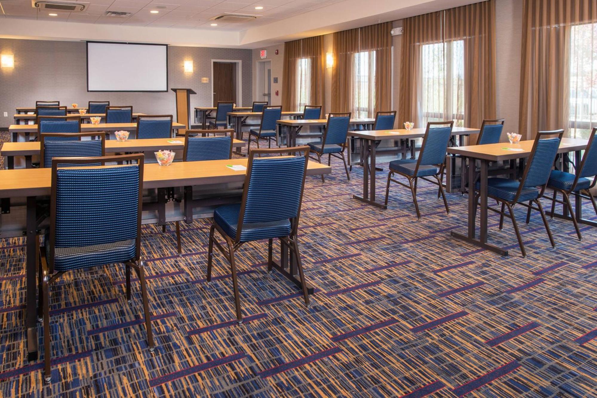 Courtyard By Marriott Shippensburg Hotel Ngoại thất bức ảnh