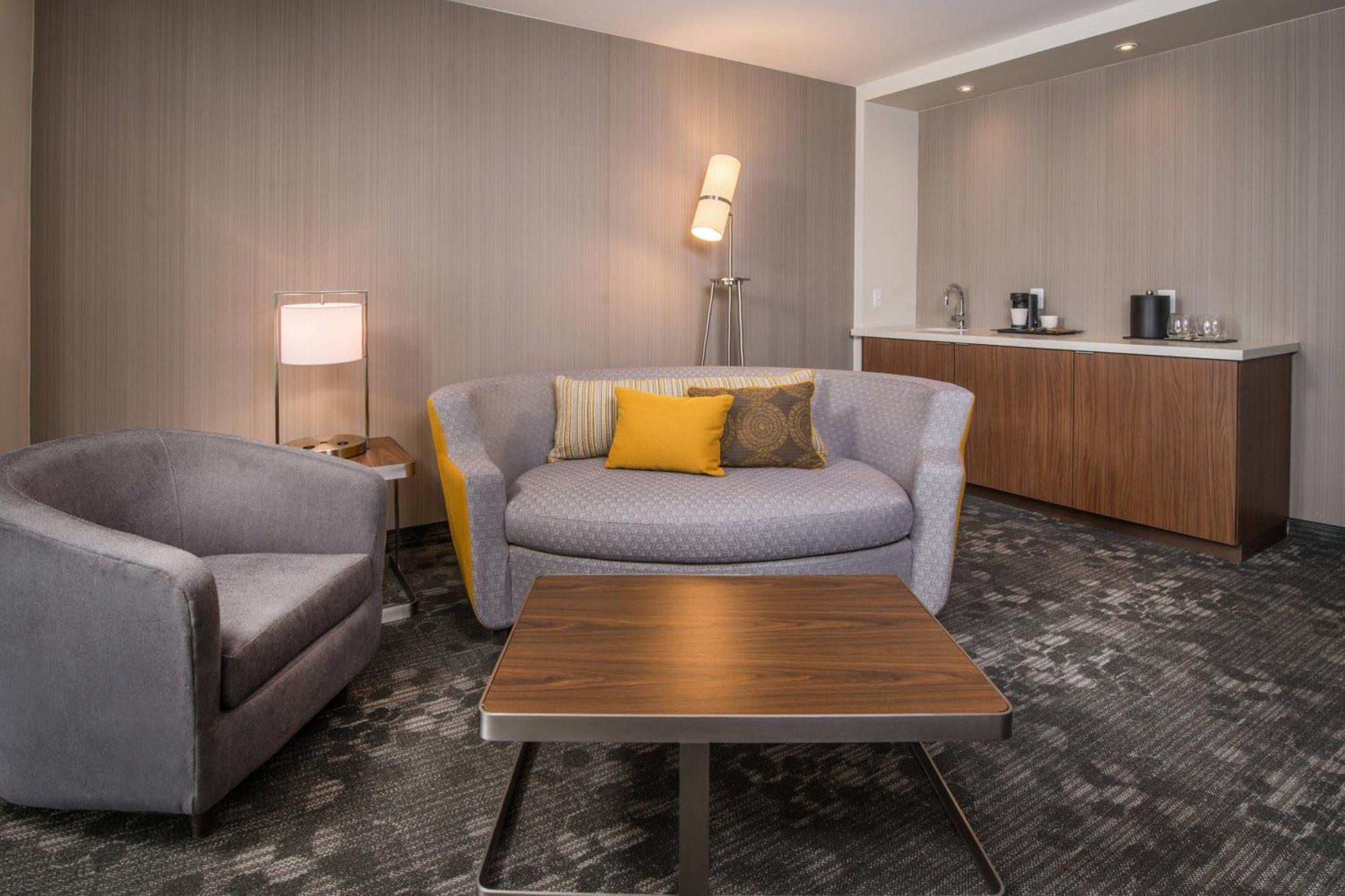 Courtyard By Marriott Shippensburg Hotel Ngoại thất bức ảnh